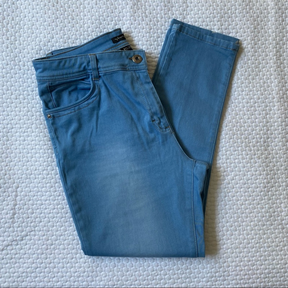 Stretchy Jeans.